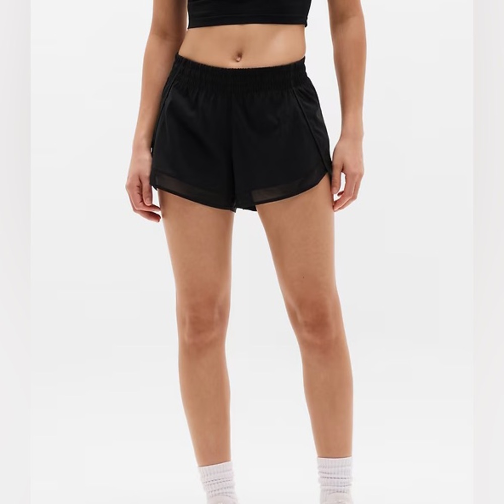 Athleta Mesh Racer Run Mid Rise 4" Short Sz XS